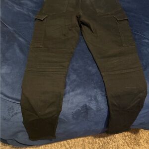 Zara Black Cargo Pants with Tapered Fit